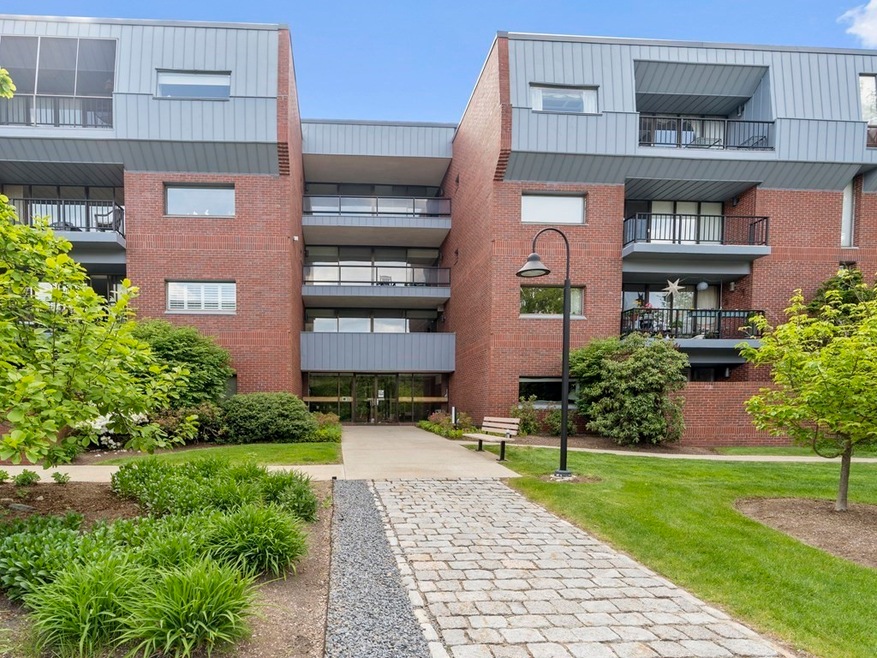 Wellesley Green Condominiums unit 323, Wellesley, MA 02482 - photo 1