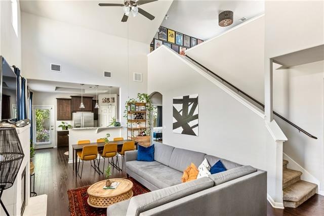 Charming south Austin home w/fantastic open and br