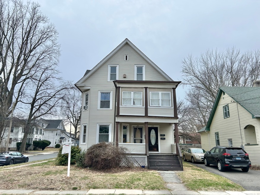 235 Whiting Ln unit 3rd Floor, West Hartford, CT 06119 - photo 1