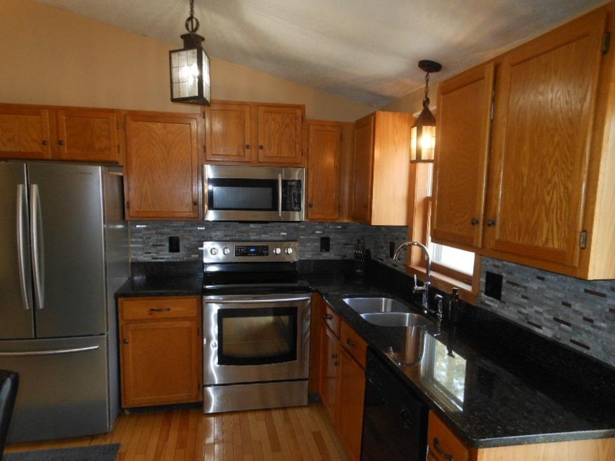 30 Walnut Hill Rd, Derry, NH 03038 - photo 1