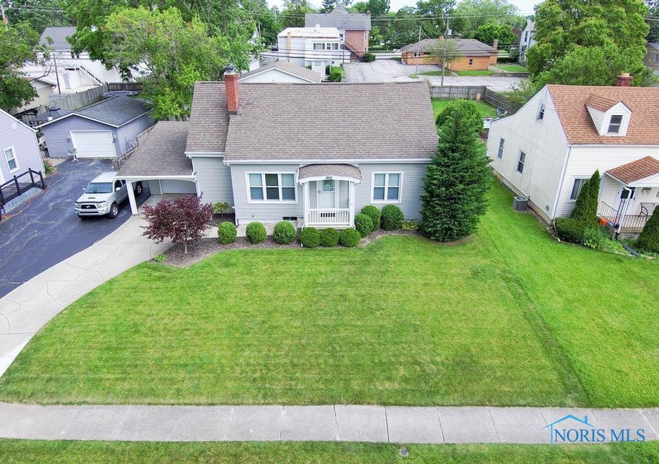 1921 Geffs Ave, Findlay, OH 45840 - photo 1