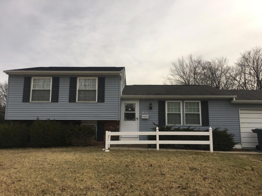 6634 Skywae Dr, Columbus, OH 43229 - photo 1