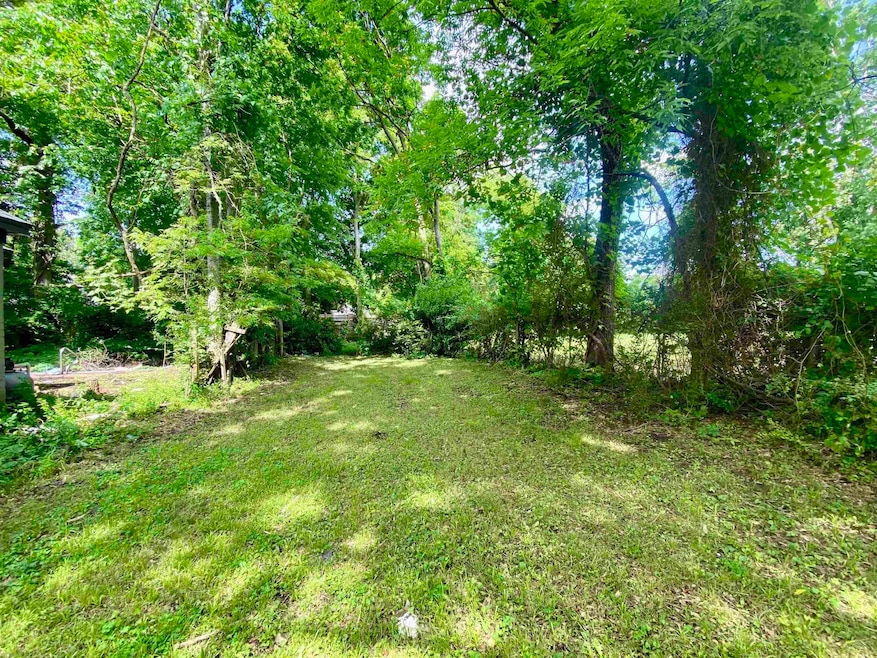 927 Crockett Place, Memphis, TN 38107 - photo 1