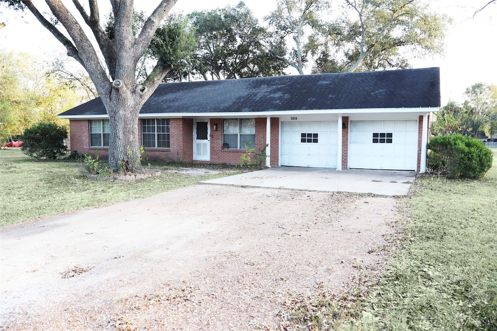 1618 Bernie Ave, Rosenberg, TX 77471 - photo 1