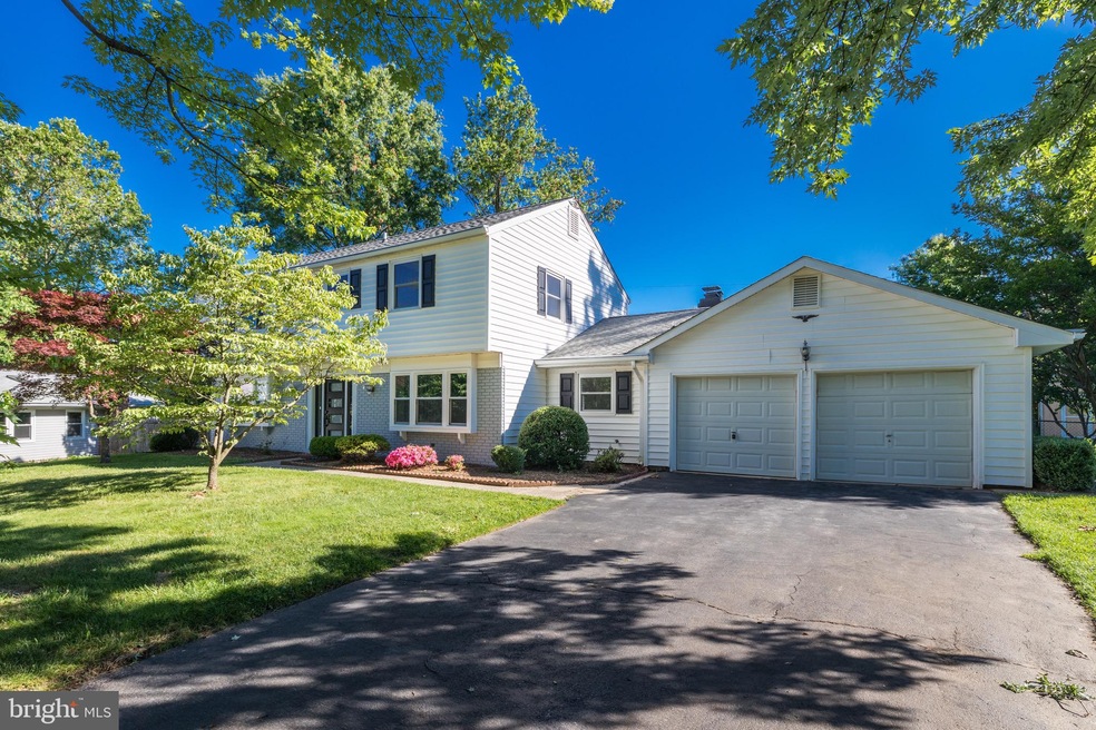 4425 Miniature Ln, Fairfax, VA 22033 - photo 1