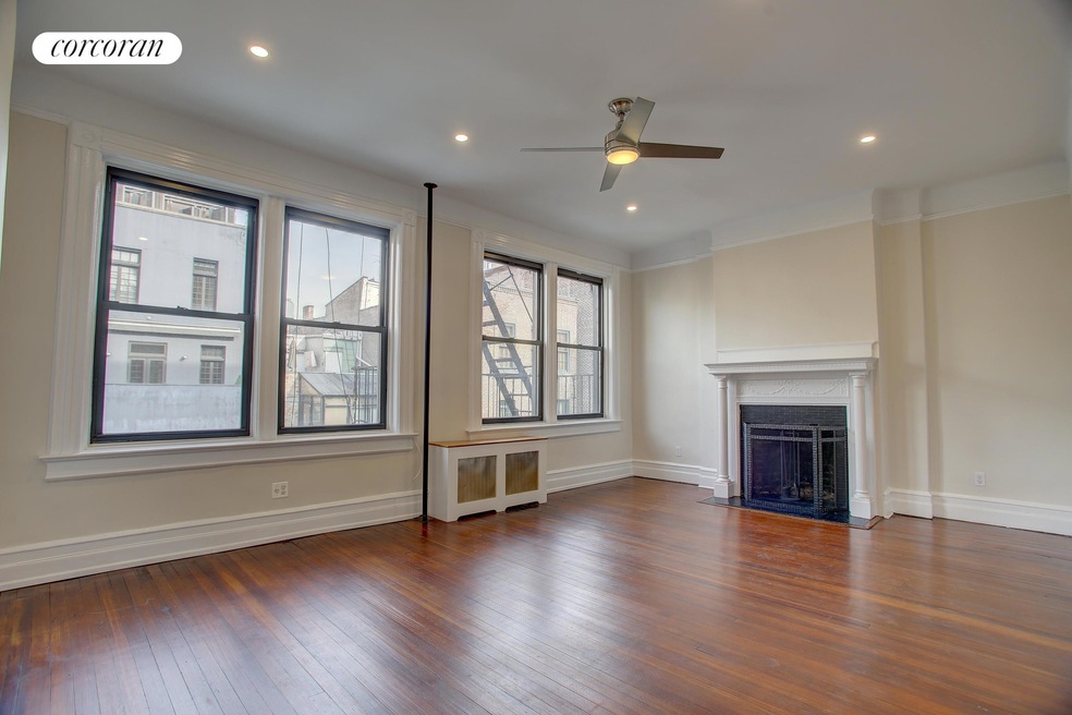 83 W Washington Place unit 4R, New York, NY 10011 - photo 1