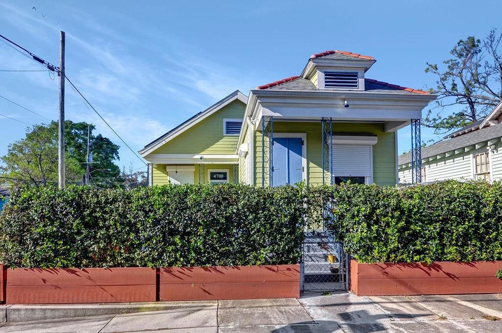 Charming cottage on quiet MidCity corner lot