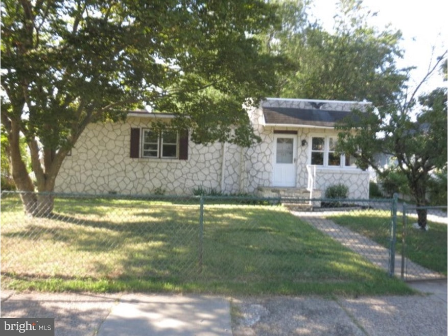 102 W 1st Ave, Runnemede, NJ 08078 - photo 1