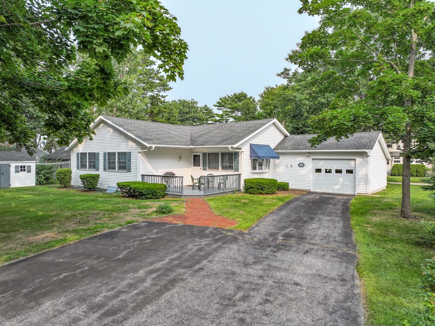 26 Bayview Ave, Ogunquit, ME 03907 - photo 1