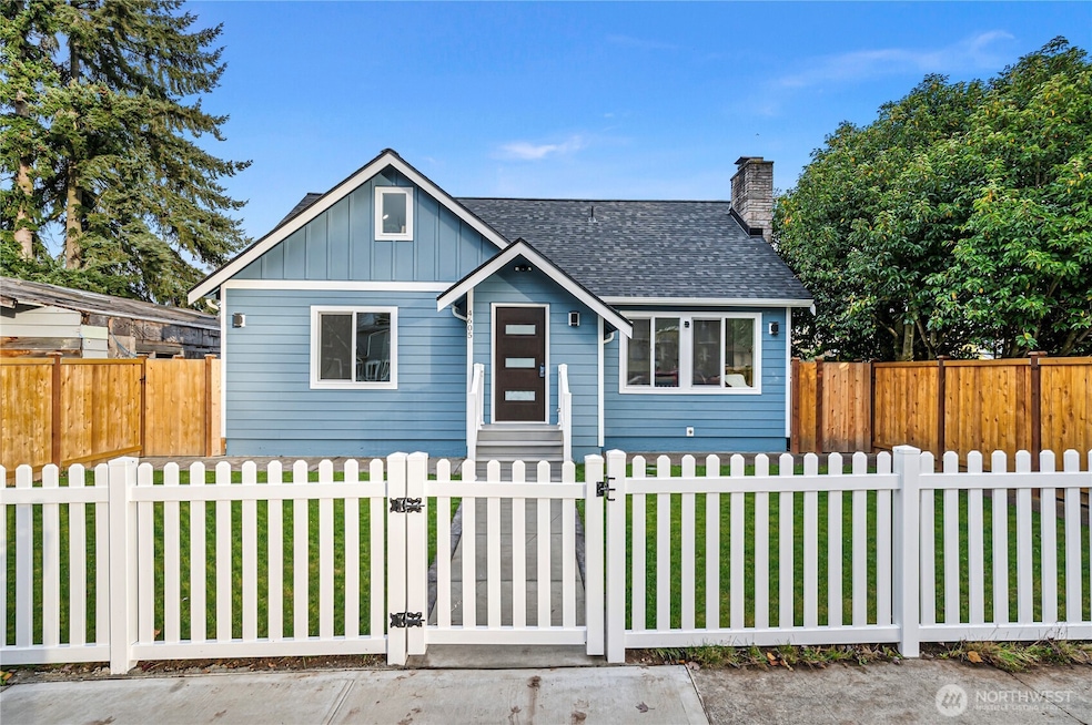 For Sale $799,000 • Co-Listing Agent