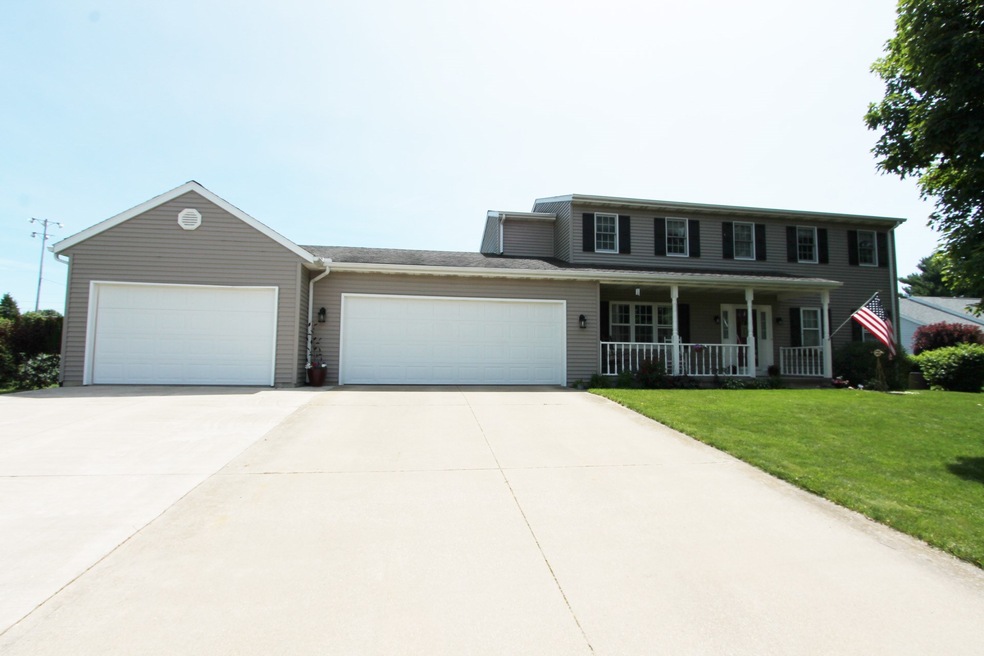 128 Westview Ct, Argos, IN 46501 - photo 1