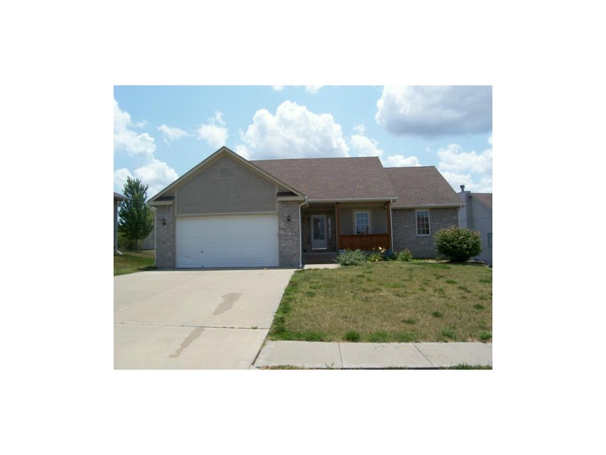 1711 Black Bear Ct, Raymore, MO 64083 - photo 1