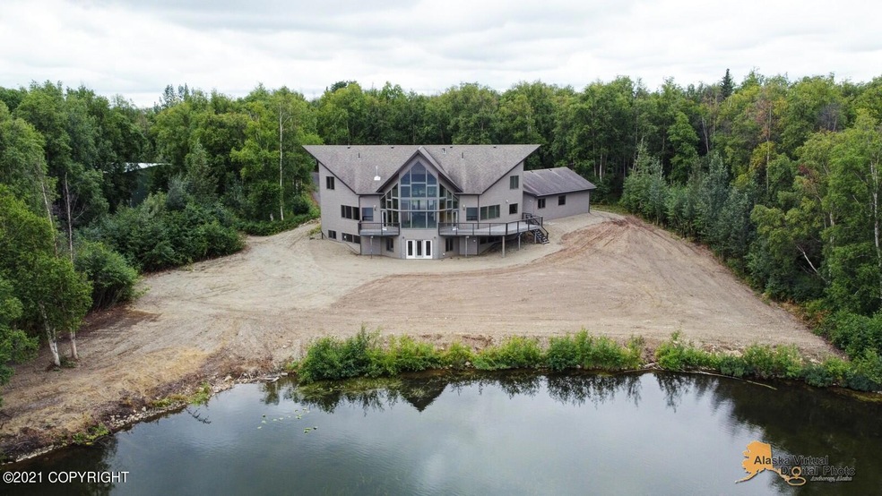 Hangar Home on Lake