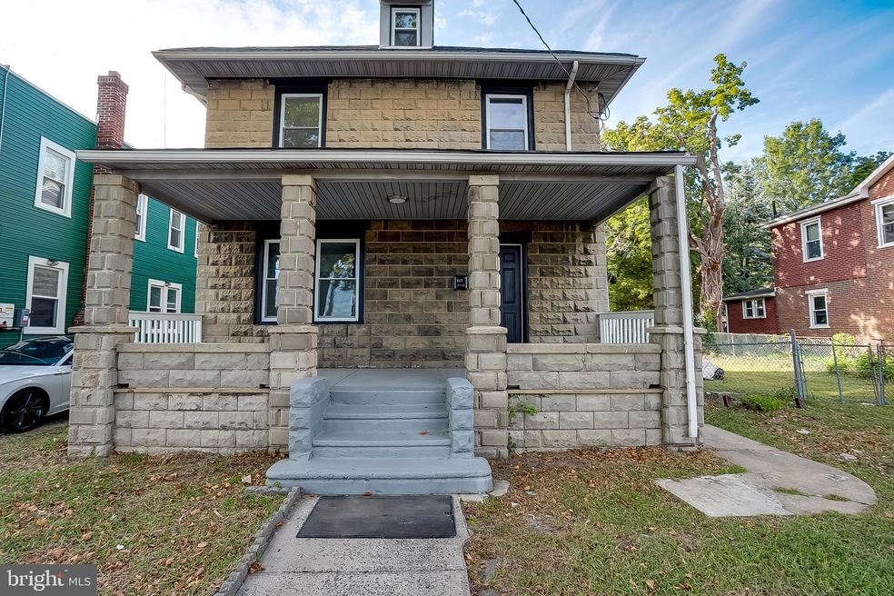 317 W Broad St, Palmyra, NJ 08065 - photo 1