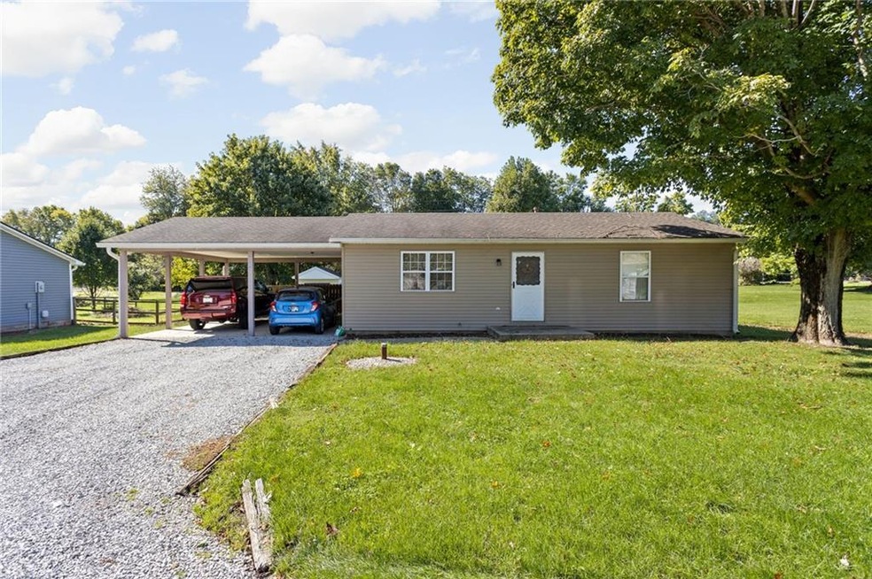 125 E Walnut St, Fountaintown, IN 46130 - photo 1