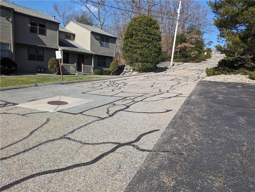 702 Pinewood Dr, Smithfield, RI 02917 - photo 1