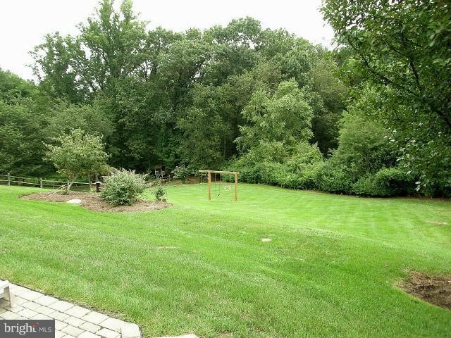 10211 Crosscut Way, Damascus, MD 20872 - photo 1