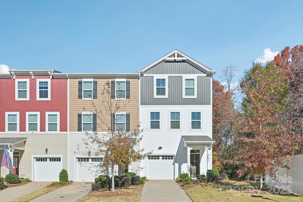 2932 Pirates Place, Charlotte, NC 28216 - photo 1