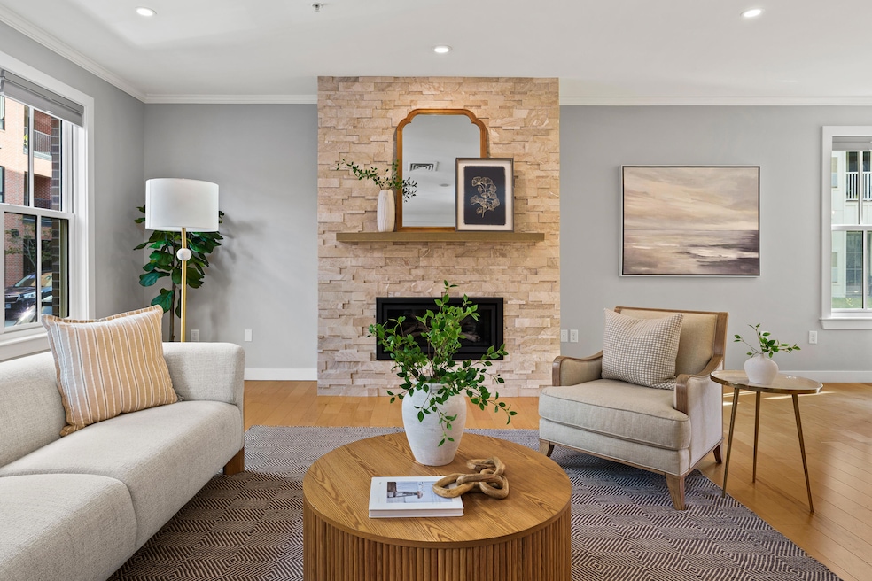 11_15 Middle St, Unit 208_MorneauStudios