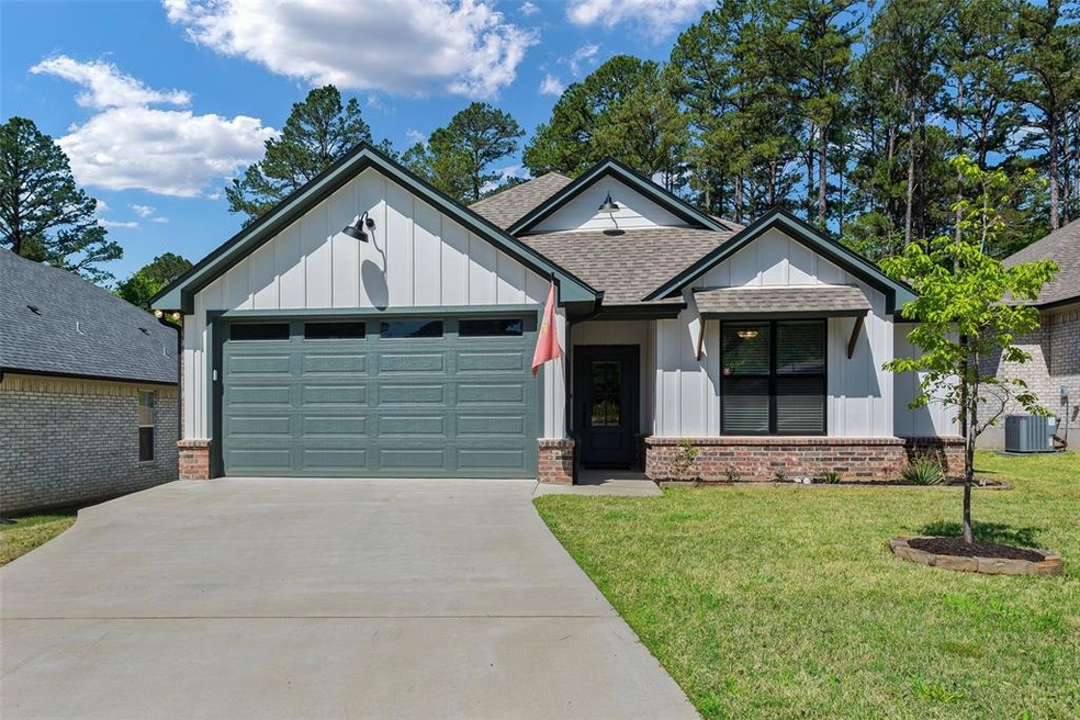 2933 S Vine Ave, Tyler, TX 75701 - photo 1