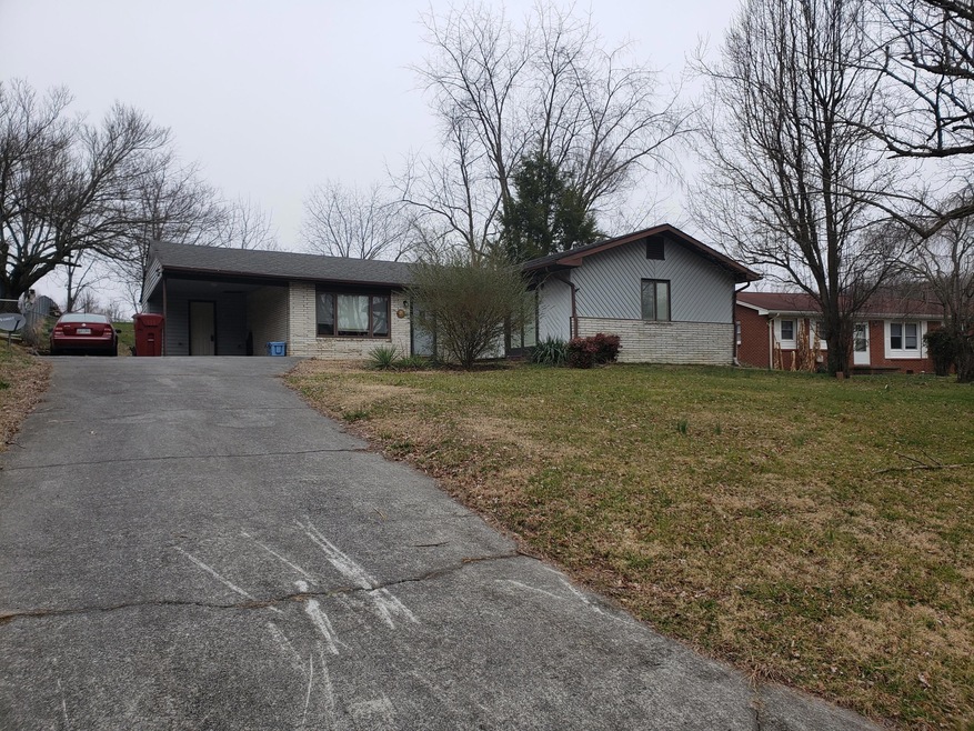 1501 Stoneybrook Dr, Johnson City, TN 37601 - photo 1