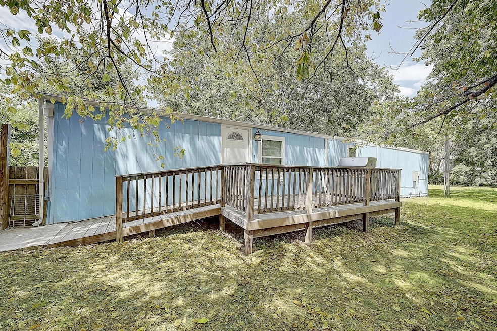 410 Front St, Pottsboro, TX 75076 - photo 1