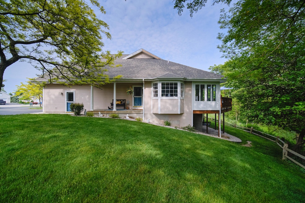 377 Lighthouse Way S, Manistee, MI 49660 - photo 1