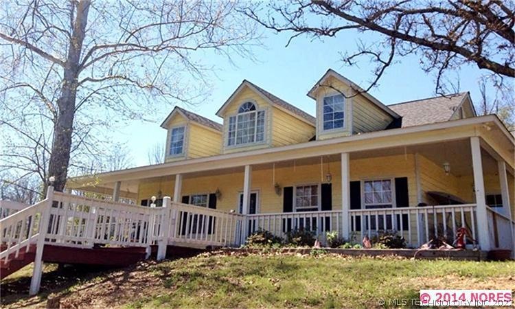CUSTOM HOME ....SPLENDOR, ELEGANCE AND ACREAGE IN