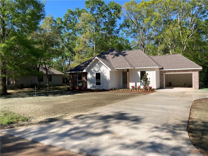 111 Keeneland Place Loop Folsom, LA 70437