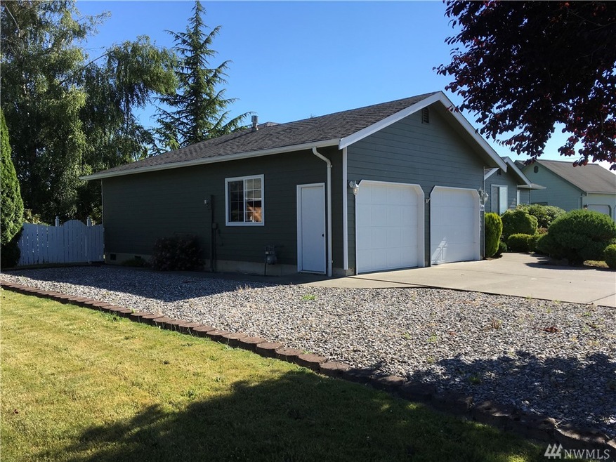 102 Evergreen Way, Everson, WA 98247 - photo 1