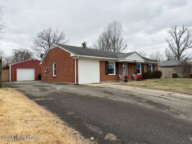 2004 challedon garage 2