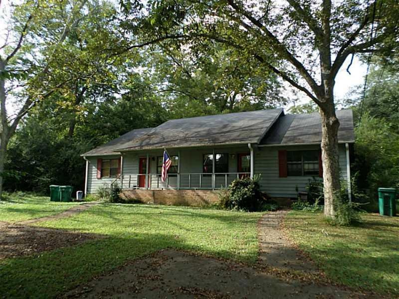 Exterior Front. Desirable Williams Park duplex! Gr