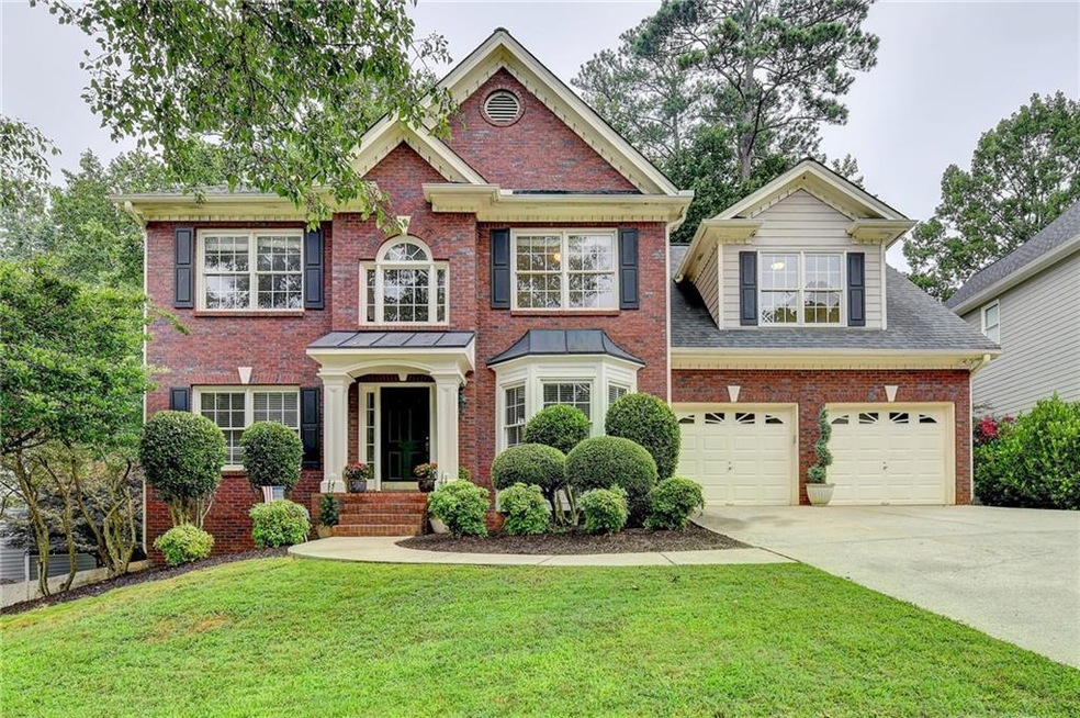 Lovely cul-de-sac location-level drive and dream y