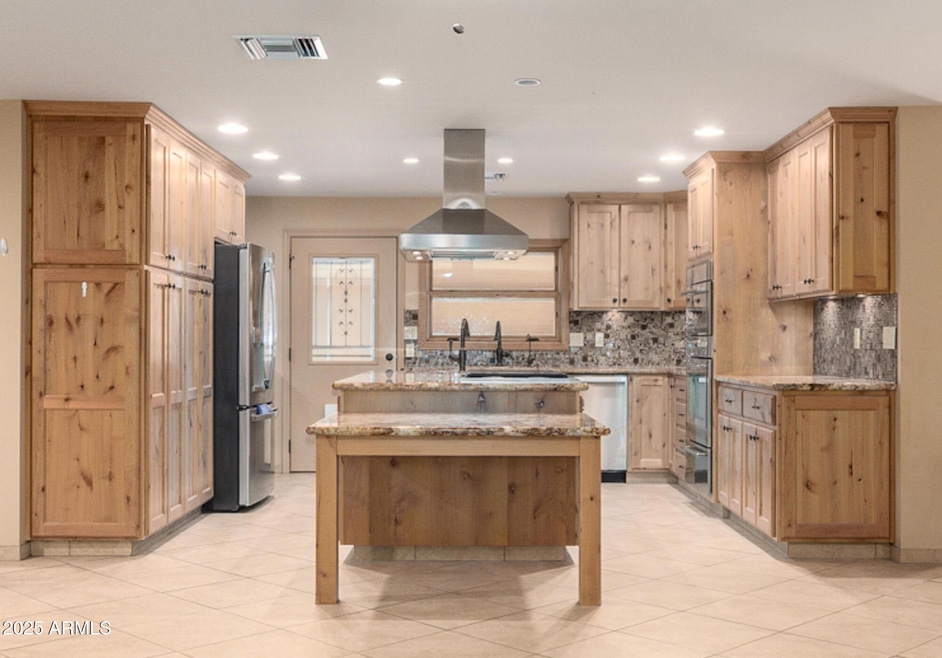 Voltaire kitchen