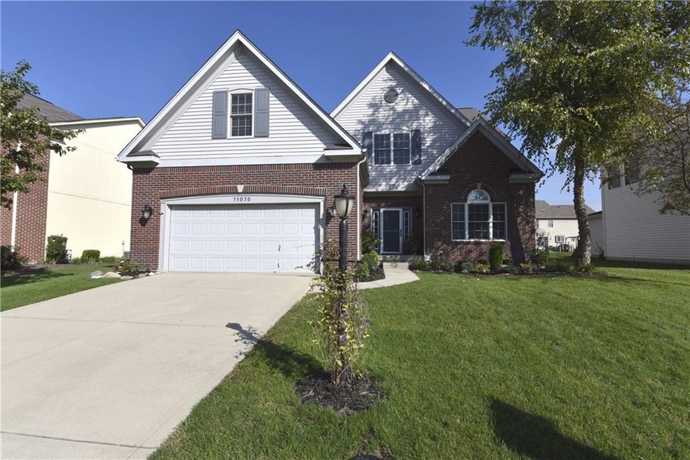 11876 Weathered Edge Dr, Fishers, IN 46037 - photo 1