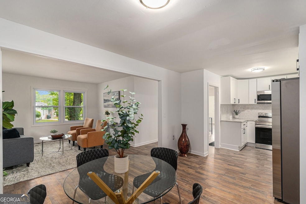 Fully Renovated & Move-In Ready In Pennington Park