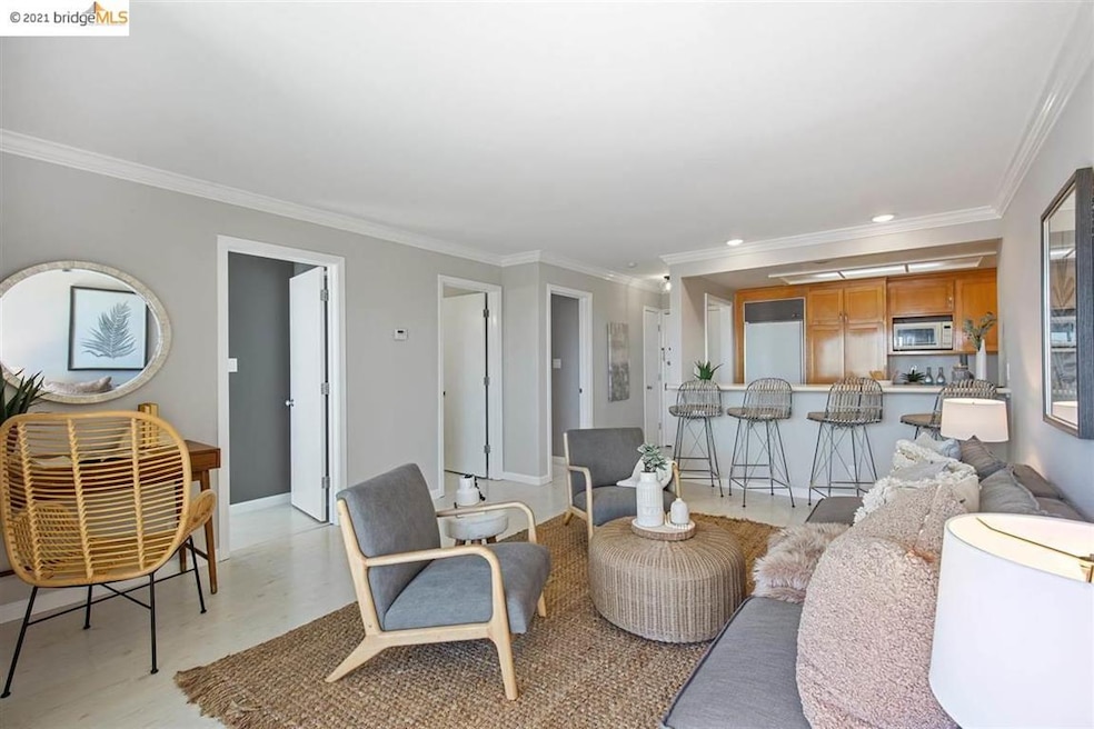 2 Panoramic Way unit 304, Berkeley, CA 94704 - photo 1