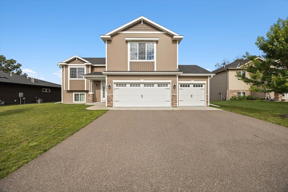 303 29th Ave SE, St. Cloud, MN 56303 - photo 1