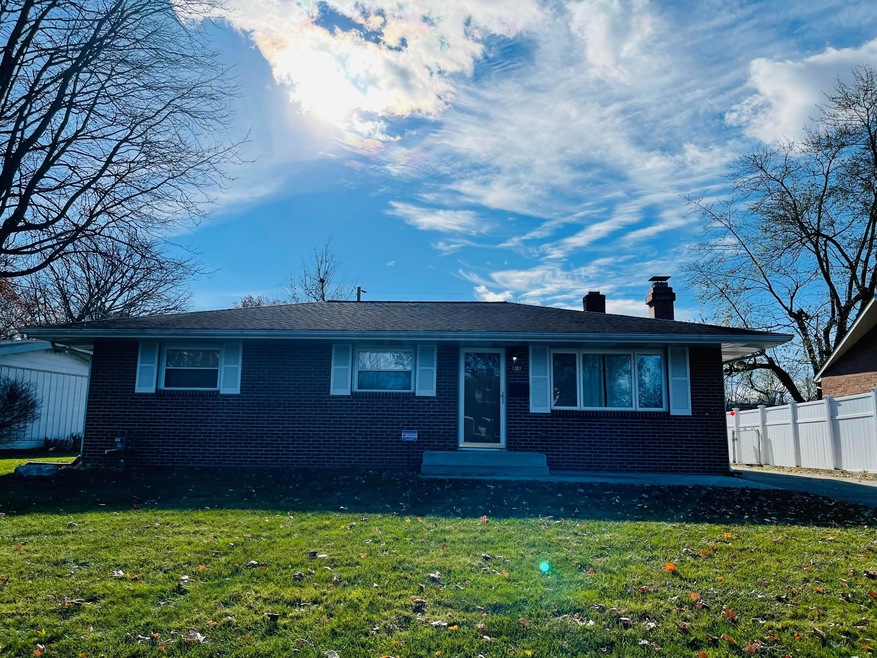 1381 Evaline Dr, Columbus, OH 43224 - photo 1