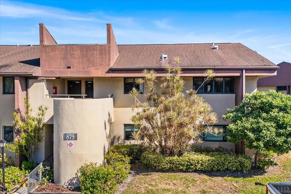 875 S Village Dr N unit 204, Saint Petersburg, FL 33716 - photo 1