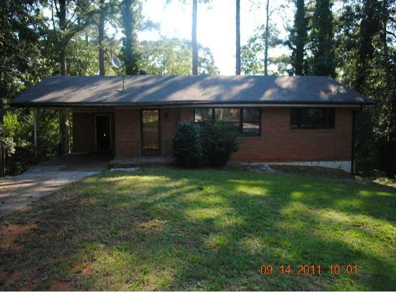 4648 Farris Cir, Forest Park, GA 30297 - photo 1