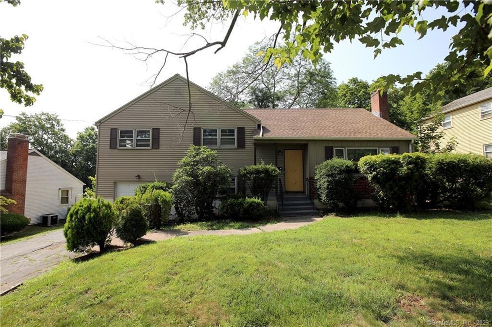 15 Old Meadow Rd, West Hartford, CT 06117 - photo 1