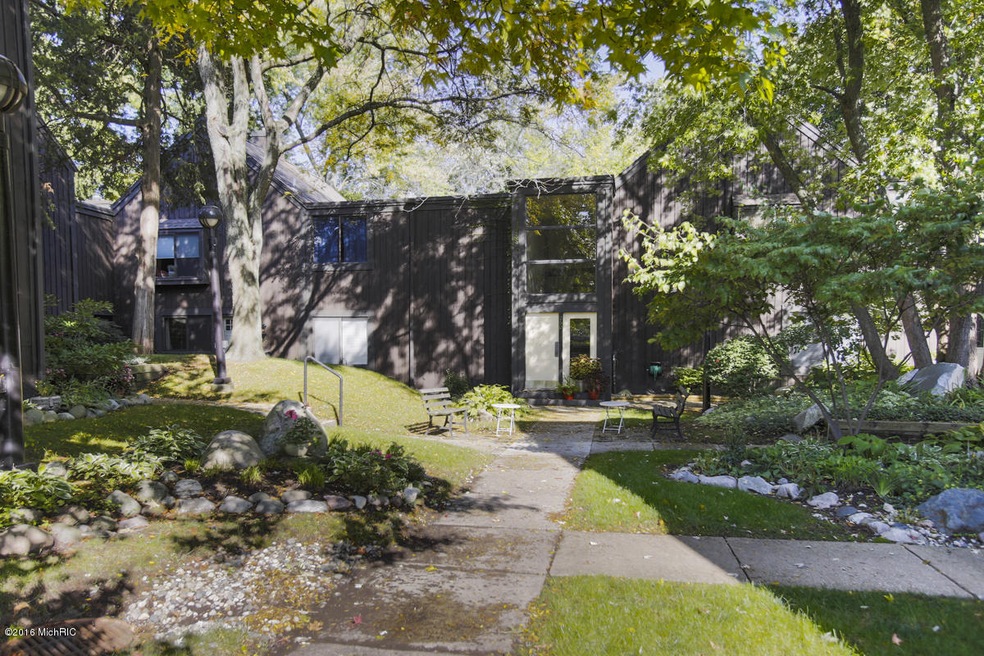 256 dunbarton court-101