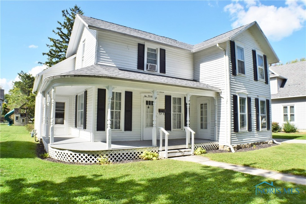 222 N Elm St, Woodville, OH 43469 - photo 1