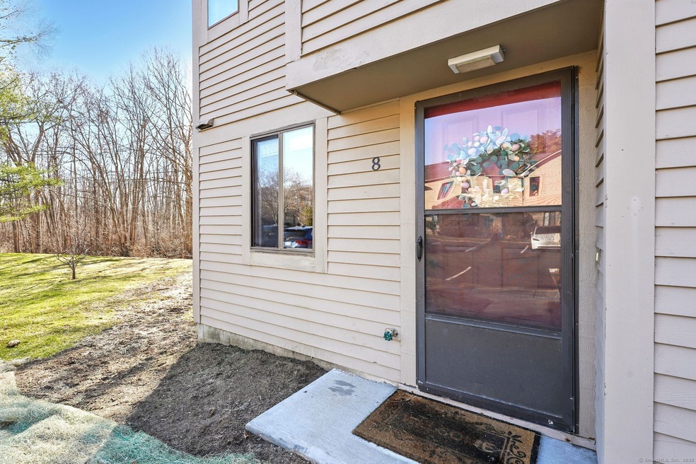 135 Village Square Dr unit 8, New Britain, CT 06053 - photo 1