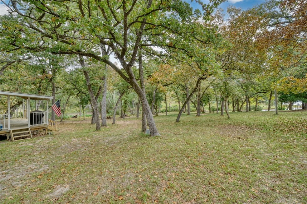 10232 Riley Green Rd, Franklin, TX 77856 - photo 1