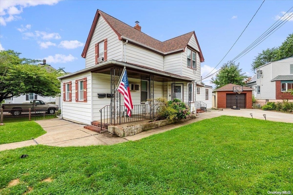 41 5th St, Valley Stream, NY 11581 - photo 1