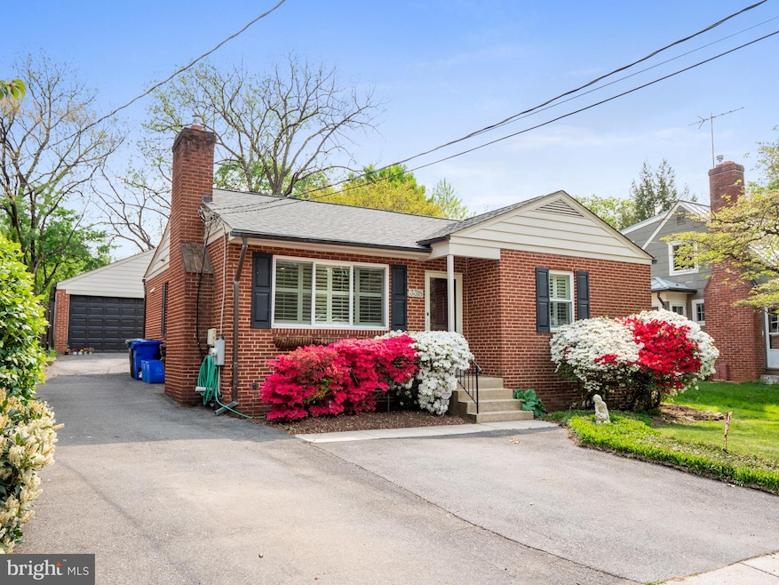 3318 Mccomas Ave, Kensington, MD 20895 - photo 1