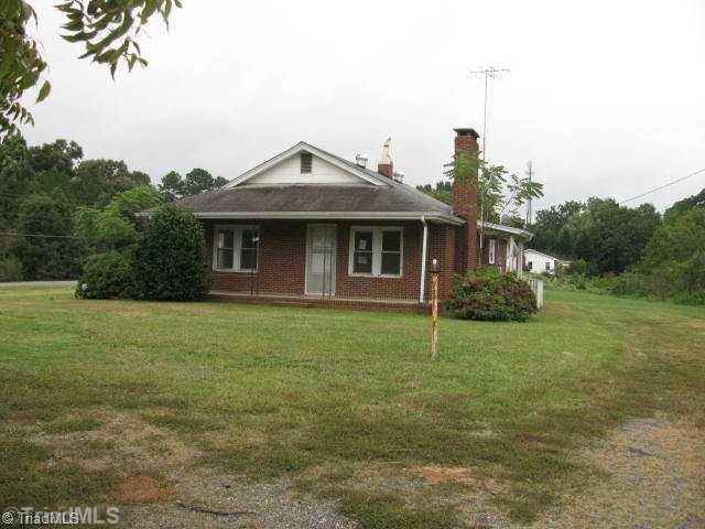 316 Hawthorne Dr, Asheboro, NC 27205 - photo 1