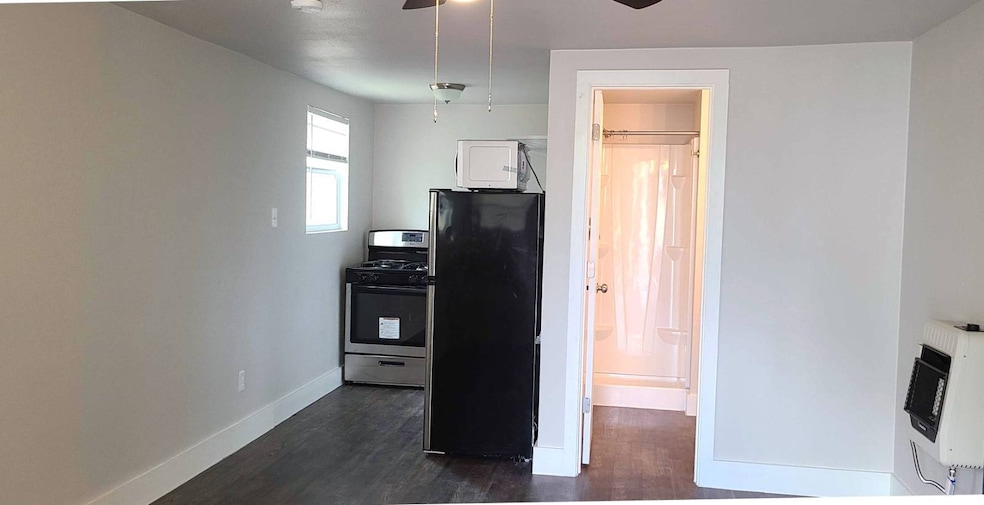 For Rent $725/month
